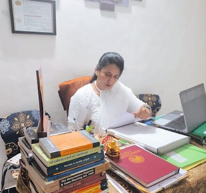 Advocate Kiranmayi Dhaigude | Divorce, Criminal and Cyber Lawyer