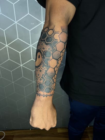DJ'Z INK TATTOO AND TRAINING INSTITUTE