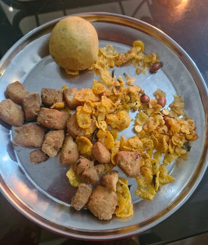 Gauri tiffin services