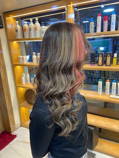 Loris - Unisex Salon