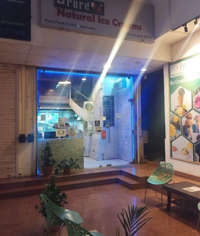 Pure natural ice cream & cafe